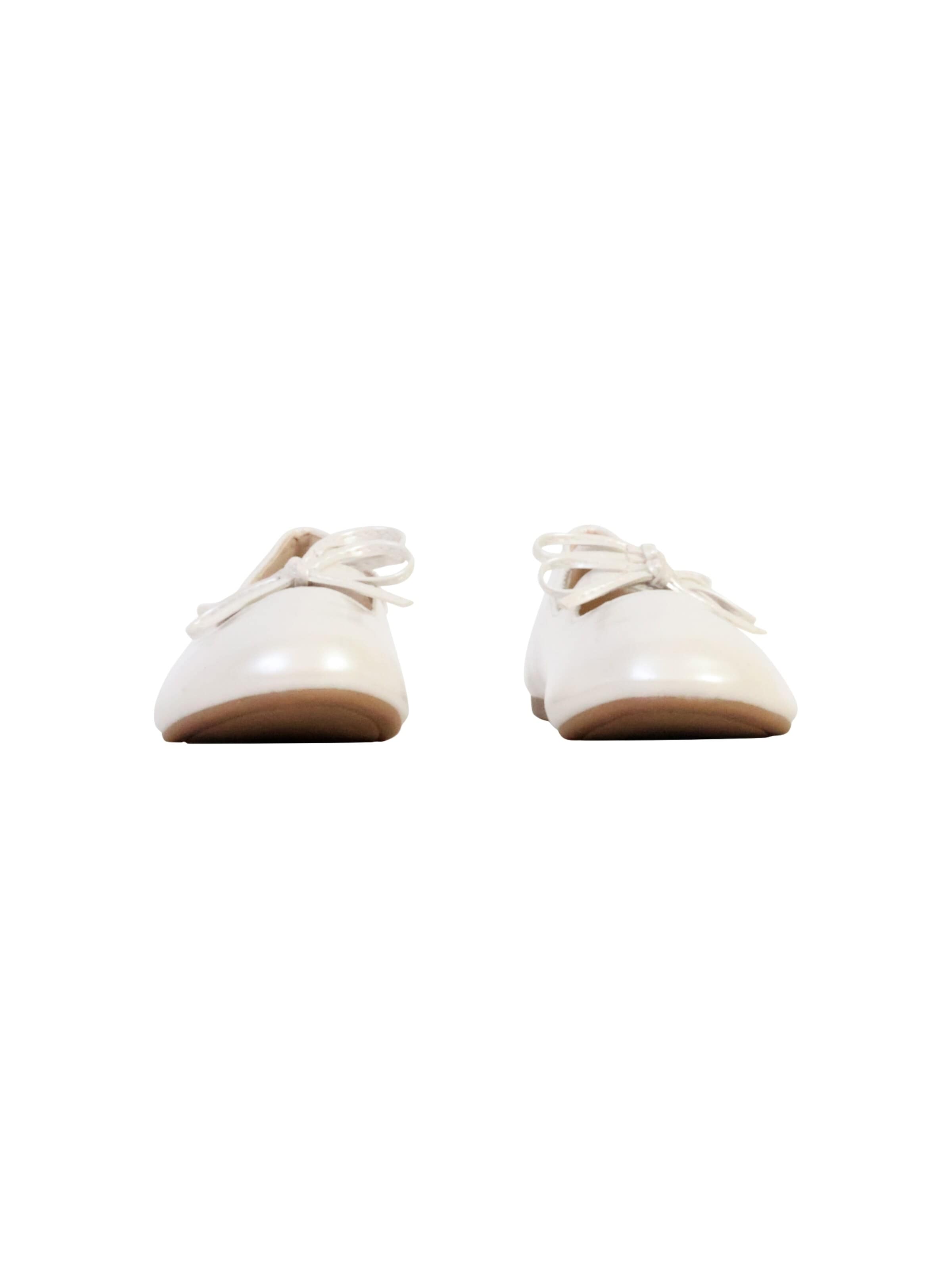 Ballerina 'Supermodische Ballerinas für Kinder mit Gummizügen' di POTI PATI in bianco