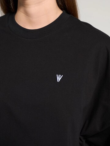 NOWIHT - Camiseta 'Perpetua' en negro