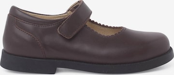 Scarpa bassa di Pisamonas in marrone: frontale