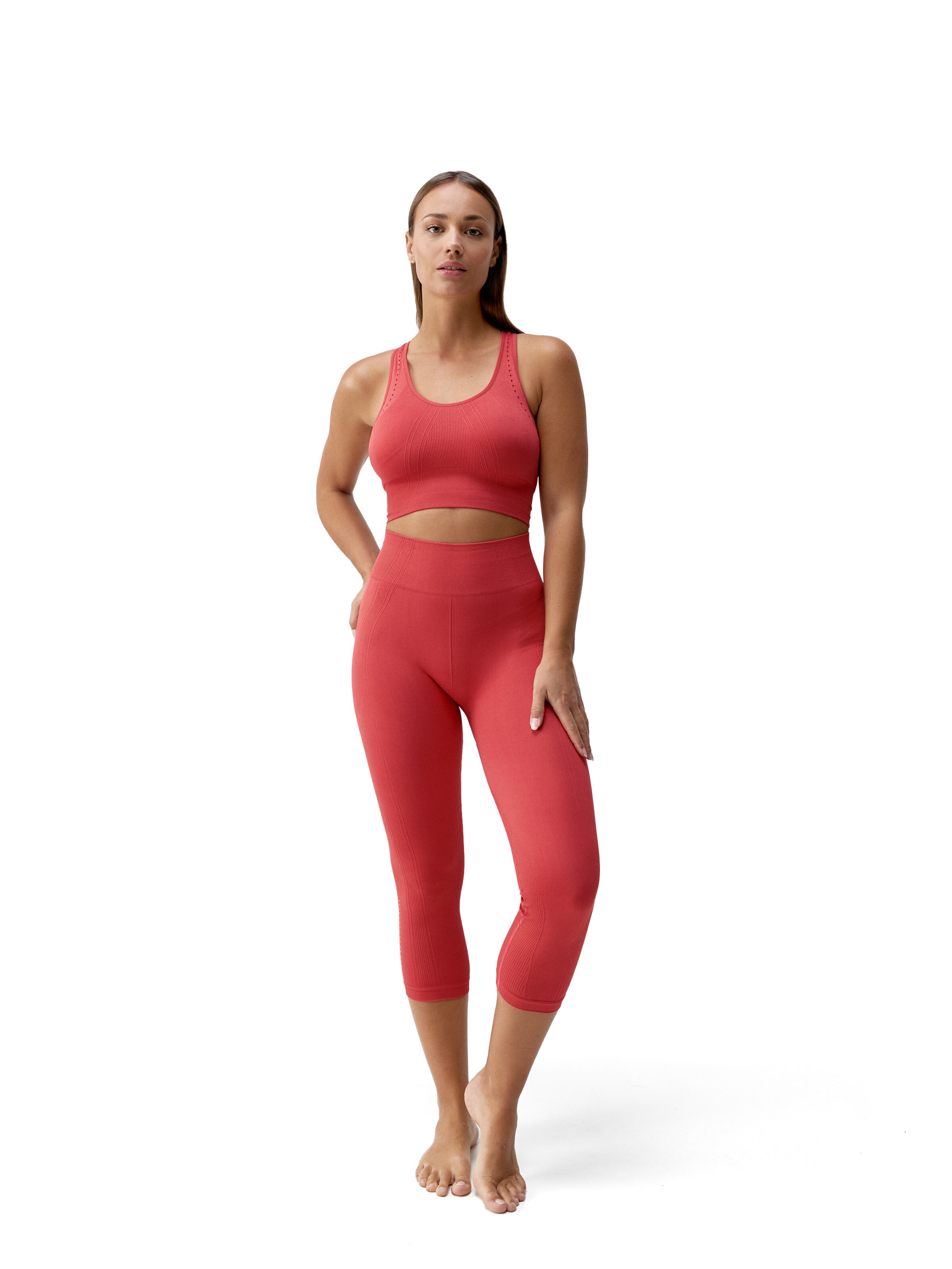 Born Living Yoga Bustier Sporttop in Rood