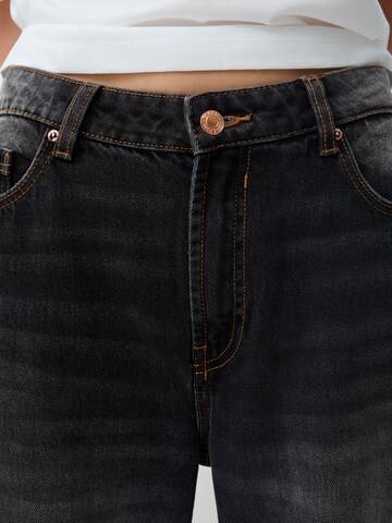Bershka Loose fit Jeans in Black