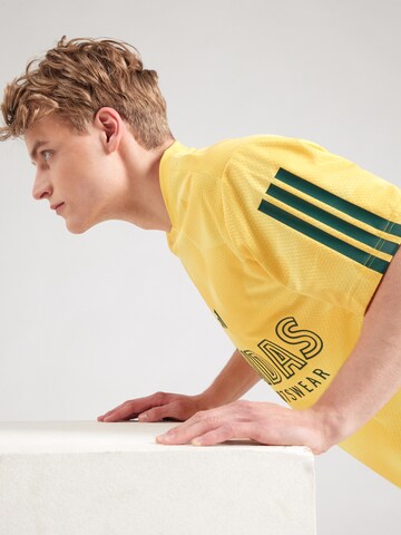 ADIDAS SPORTSWEAR Toiminnallinen paita 'TIRO' värissä kulta