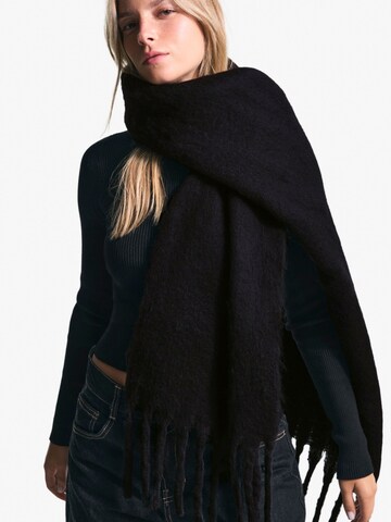 Écharpe Bershka en noir