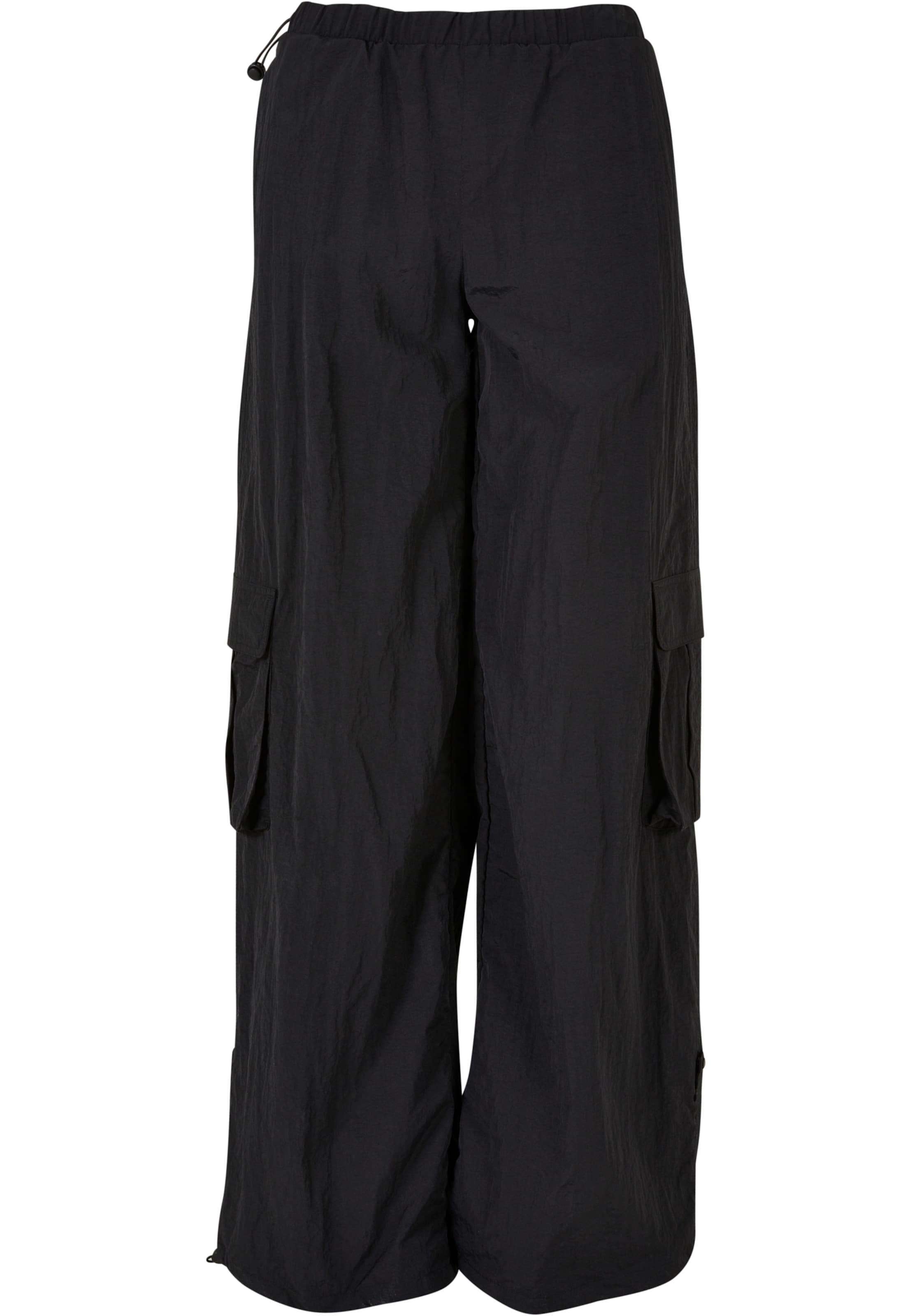 Urban Classics Tapered Cargo trousers in Black: front