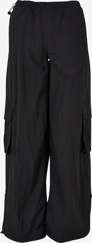 Pantalon cargo Urban Classics en noir : devant