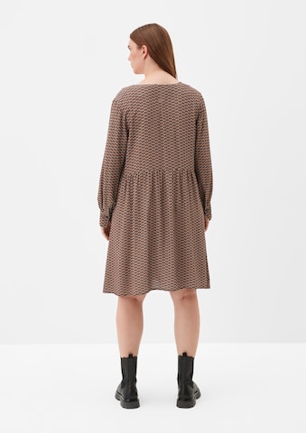 TRIANGLE Shirt Dress in Brown