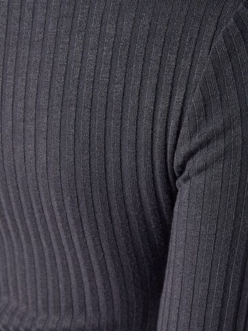 Bershka Kleid in Grau