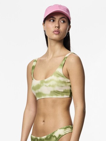 PIECES Bustier Bikinitop 'PCAnesa' in Groen: voorkant