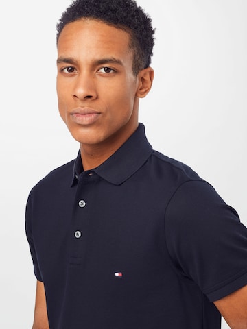 TOMMY HILFIGER Poloshirt in Blau