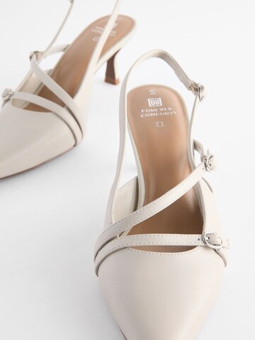 Décolleté sling di Next in beige