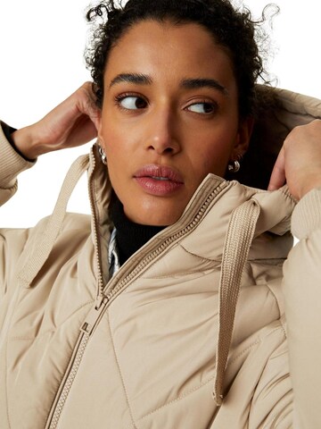 Manteau d’hiver Marks & Spencer en beige