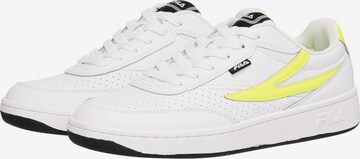 Baskets basses 'SEVARO ' FILA en blanc