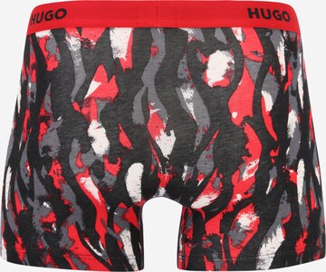 Boxeri de la HUGO pe roșu