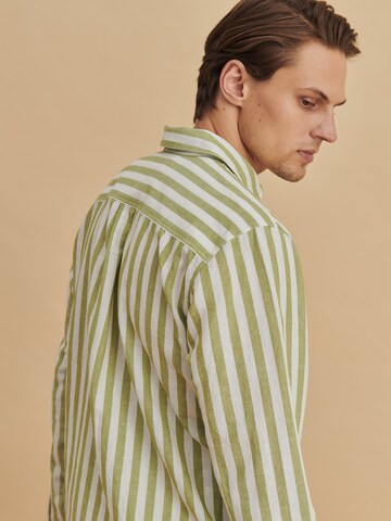 Coupe regular Chemise 'Baran' DAN FOX APPAREL en vert