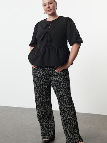 Trendyol Curve Μπλούζα σε μαύρο