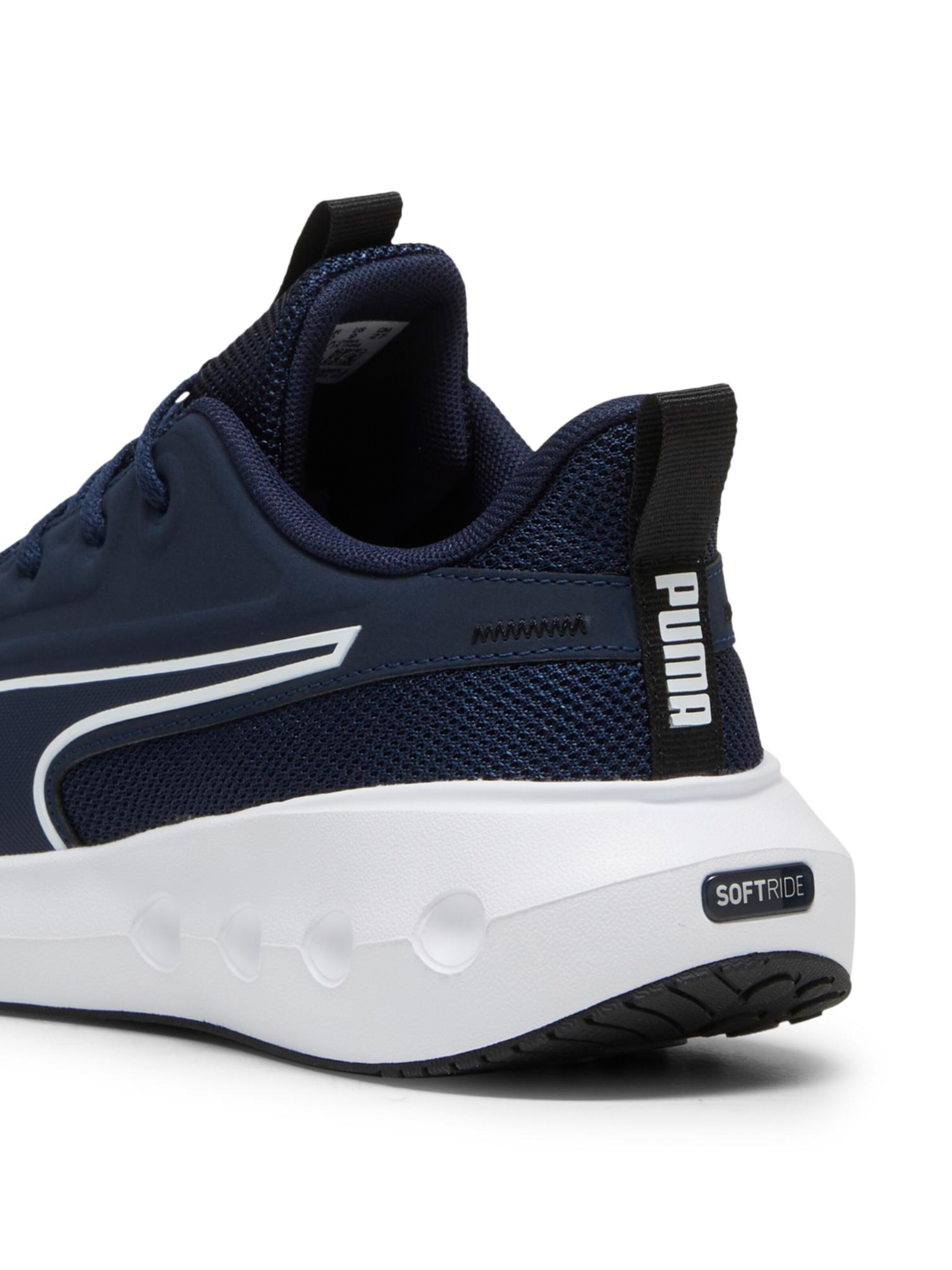 PUMA Laufschuh 'Carson' in Blau
