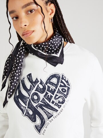 Key Largo Sweatshirt 'Need' i vit