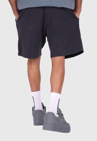Dropsize - Loosefit Calças em preto