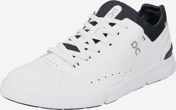 On - Calzado deportivo con cordones 'THE ROGER Advantage' en blanco: frente