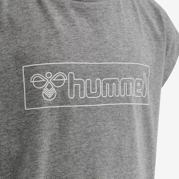 Hummel T-Shirt in Grau