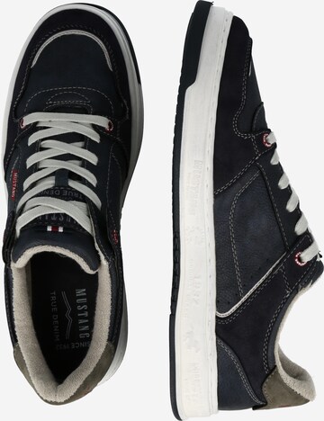 MUSTANG Sneaker in Blau