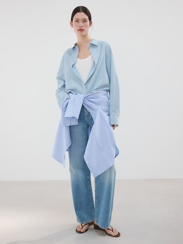 Bluză 'IRUYA' de la MANGO pe albastru