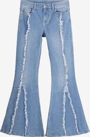 Bershka Flared Jeans in Blauw: voorkant