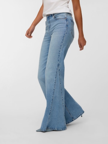VERO MODA Flared Jeans 'VMIndia' i blå