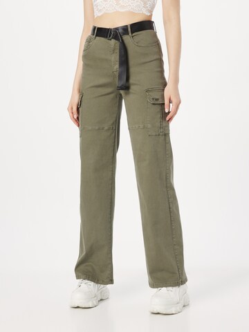 Tally Weijl Regular Cargo Pants in Green: front