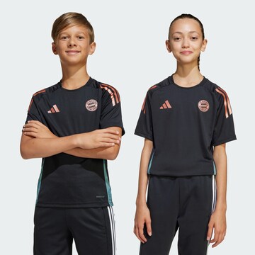 T-Shirt fonctionnel 'FCB' ADIDAS PERFORMANCE en noir : devant