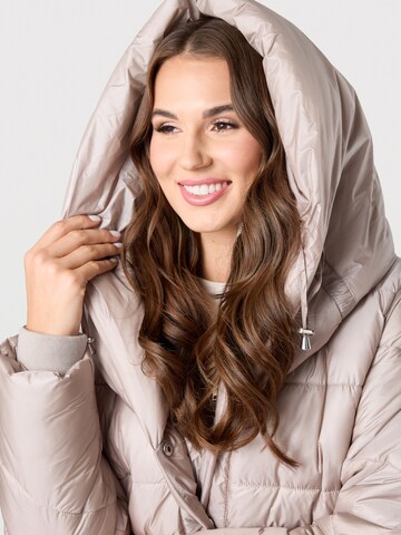 Quiosque Winter jacket in Beige
