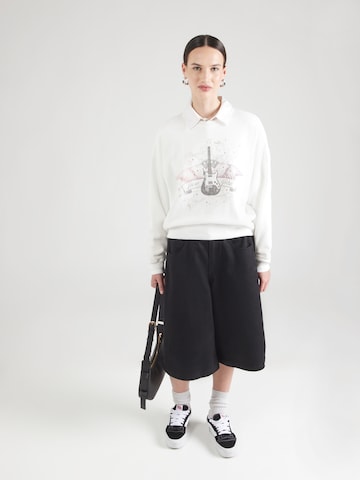 HOLLISTER Sweatshirt 'IZZY LANE' i vit