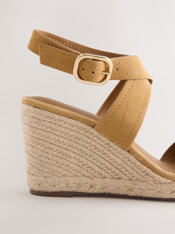 Next Сандали с каишка 'Forever Comfort' в жълто