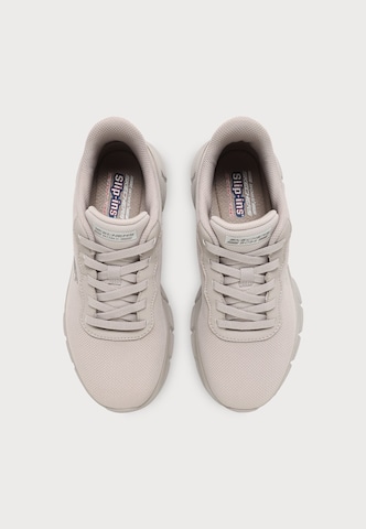SKECHERS Sneakersy niskie 'BOBS B FLEX - GLACIAL EDGE' w kolorze biały