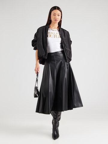 Tricou de la Versace Jeans Couture pe alb