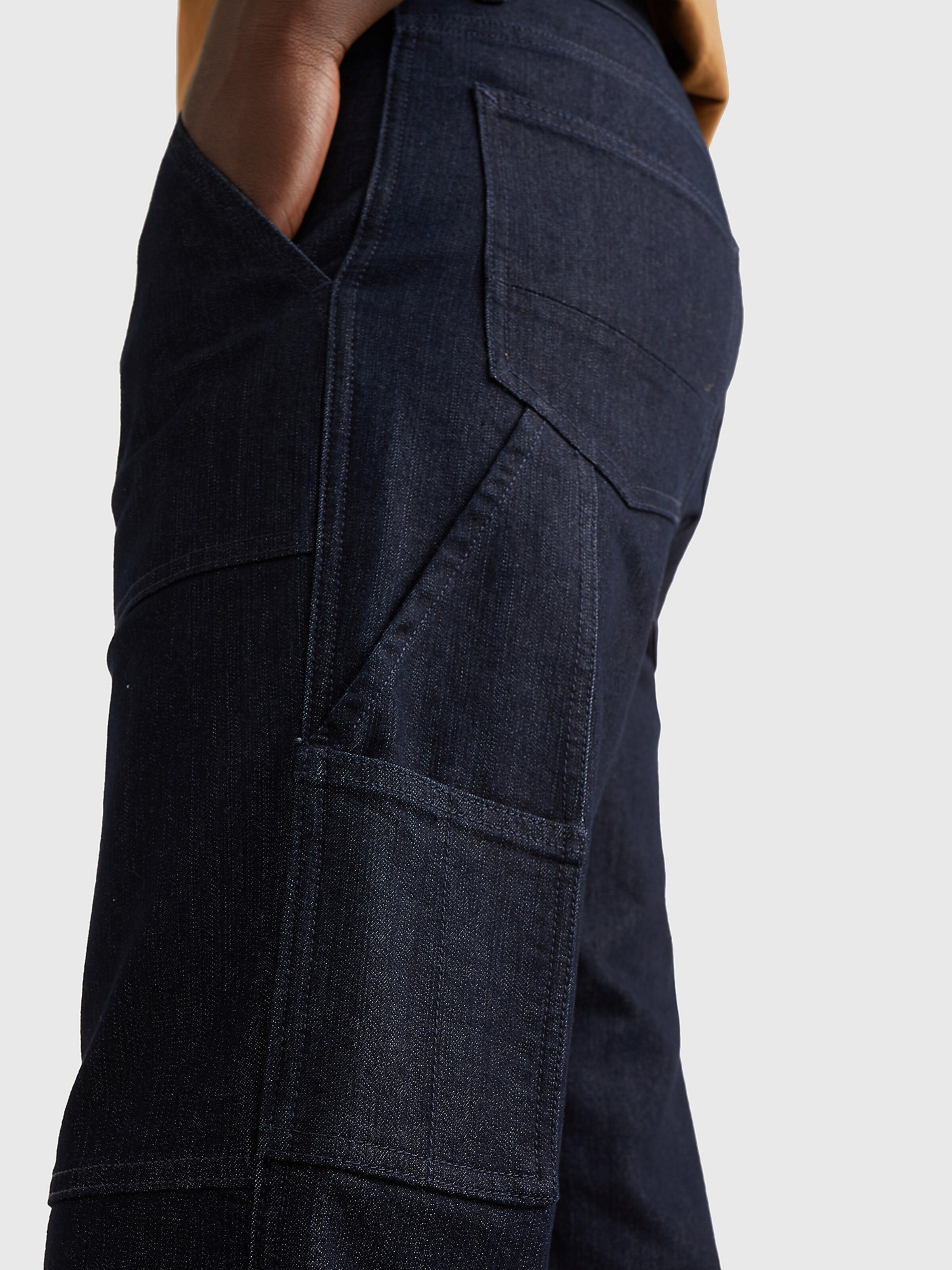 Männer Jeans TOMMY HILFIGER Jeans in Dunkelblau - AB78016 Männer Jeans TOMMY HILFIGER Jeans in Dunkelblau - AB78016