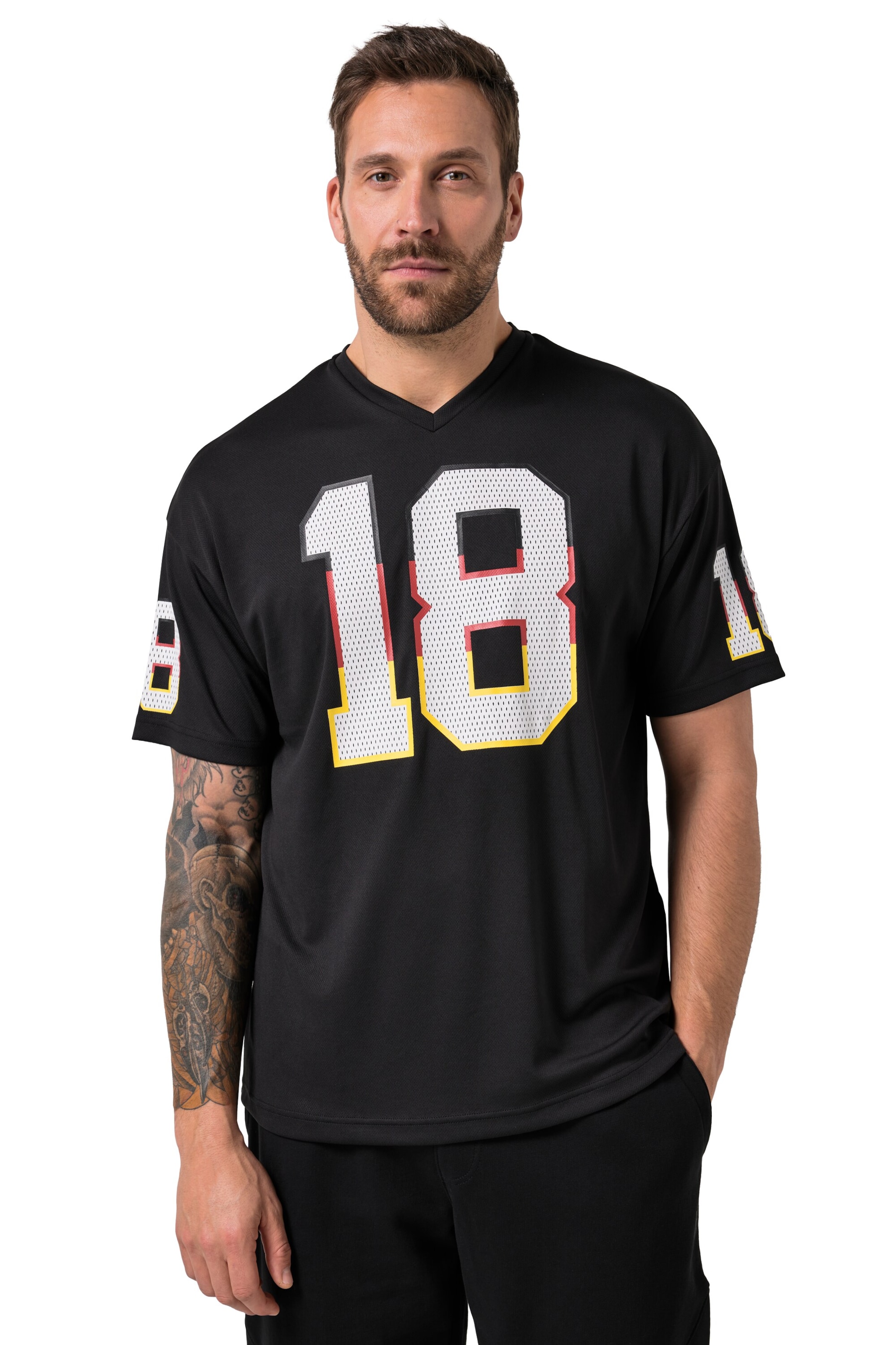 JAY-PI Shirt in Black: front