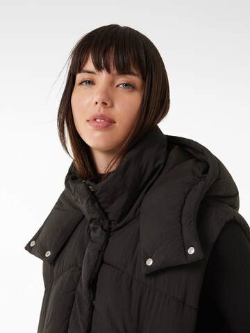 Gilet Bershka en noir