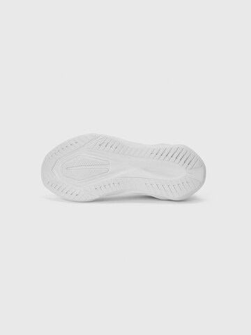 ASICS Обувь для бега 'Novablast 5' в Белый