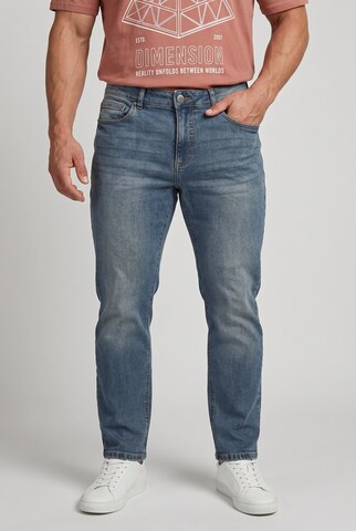 Men Plus Regular Jeans in Blauw: voorkant