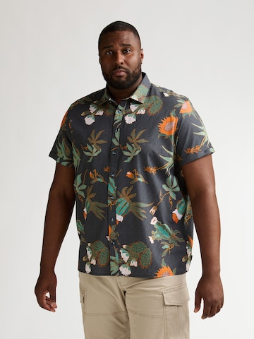 Coupe regular Chemise Petrol Industries en noir : devant