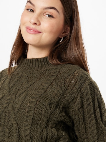 Missguided Pullover in Grün