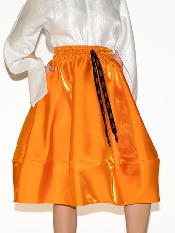 IUnique Rock 'IUnique Luxury Taffeta Balloon Skirt – Orange' in Orange