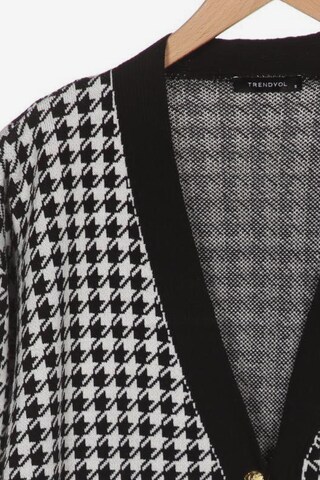 Trendyol Sweater & Cardigan in S in Black