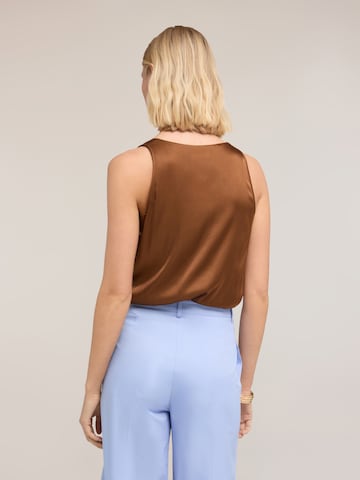 MOTIVI Top in Brown