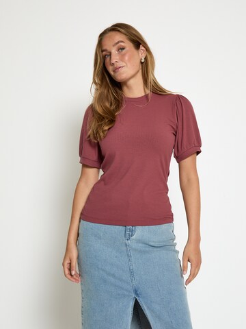 T-shirt 'Johanna' minus en rouge : devant