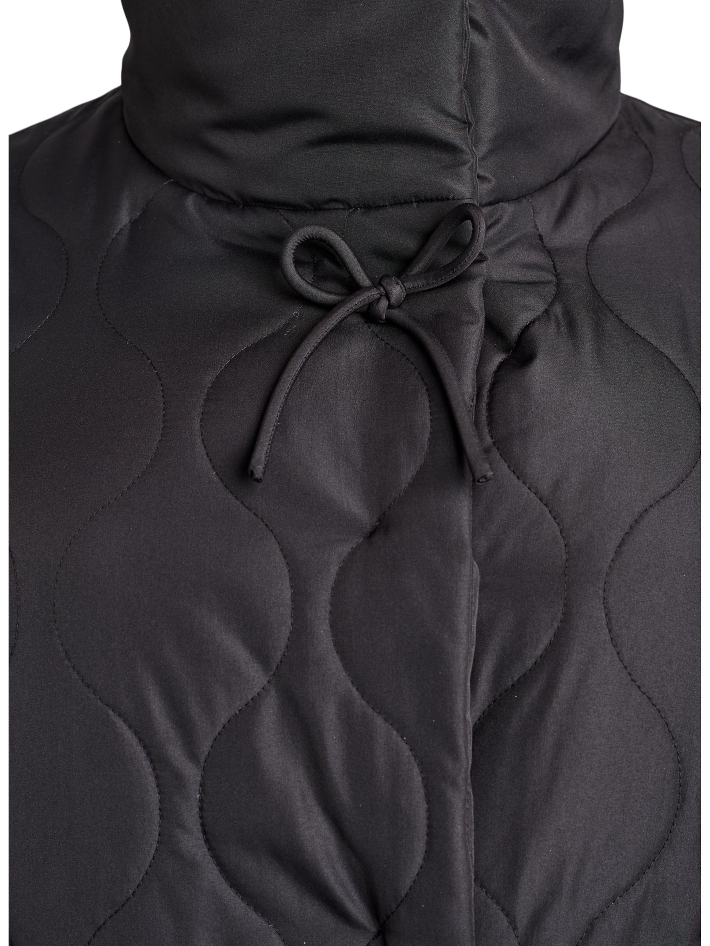 Zizzi Демисезонная куртка в Черный