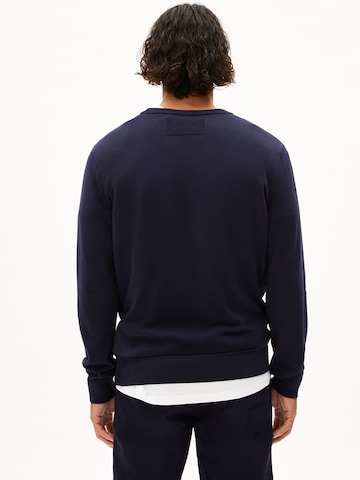 ARMEDANGELS Sweter w kolorze niebieski