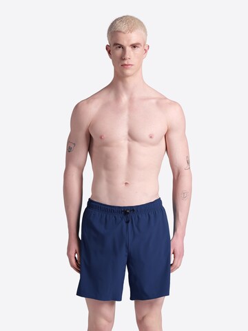ARENA Badeshorts 'Evo' i blå: forside