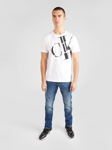 T-Shirt Calvin Klein Jeans en blanc